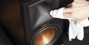Cách vệ sinh loa bluetooth