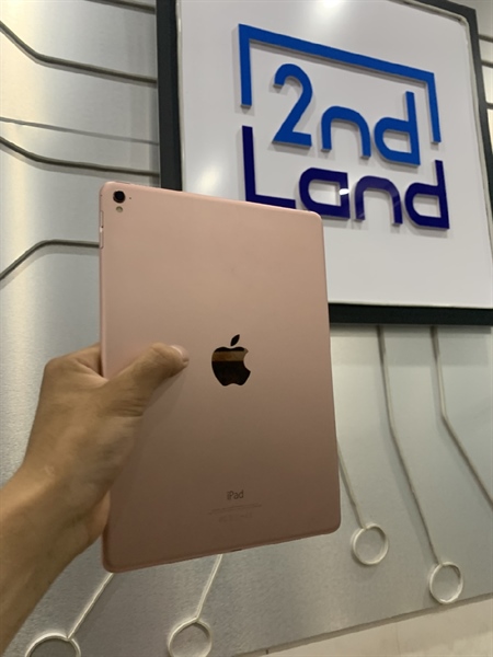 iPad Pro 9.7inch - 32GB - Bản Wifi - CL/A - ios 16.7.7 - Màu Rose - Ngoại hình 98% - Pin 100%