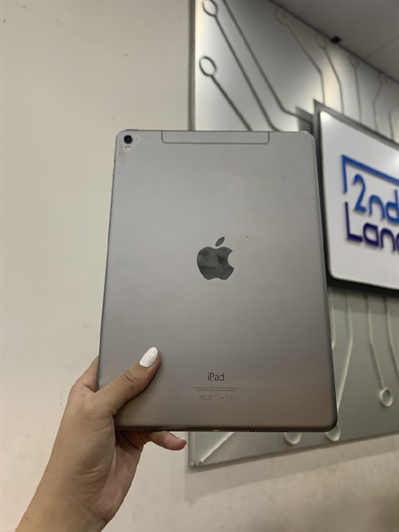 iPad Pro 9.7 - 128GB - Bản 4G - J/A - ios 16.7.7 - Màu Xám - Ngoại hình 96% - Pin 89%