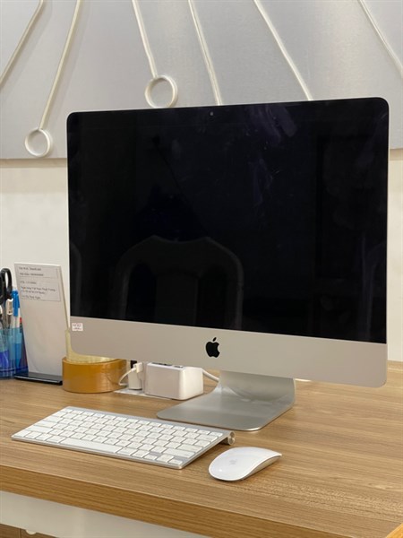 iMac Late 2015 - 21.5 inch - Màn LCD Full HD - Bạc - 98% - BXL: 1.6 GHz Intel Core i5 Lõi kép - Mac OS 12.4 - Ram 8/1TB - Card Intel HD Graphics 6000