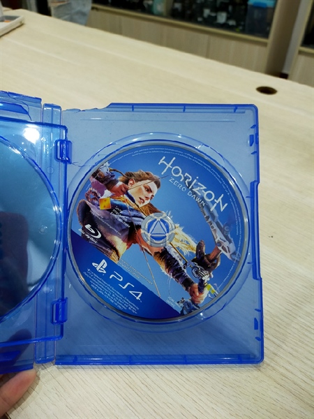 Đĩa Game PS4 - Horizon Zero Dawn + DriveClub - 99%