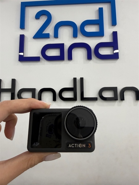 Action Camera DJI Action 3 - Màu đen - Ngoại hình 98% - Kèm túi , thẻ 256Gb , 2 pin linh kiện , 1 chốt khóa , thiếu dây C-C 1