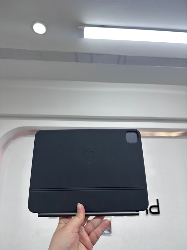 Apple Magic Keyboard ipad pro 11inch M4/M5 (A2975) - Màu đen - Ngoại hình 97.5% - Fullbox
