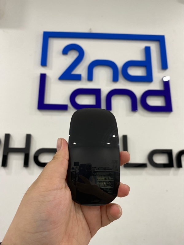 Apple magic mouse 2 - Màu đen - Ngoại hình 97% - Trầy xước, mẻ trong 2 chổ - Kèm Box
