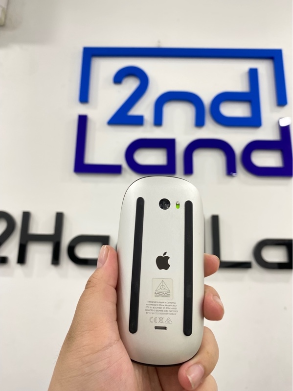 Apple magic mouse 2 - Màu đen - Ngoại hình 97% - Trầy xước, mẻ trong 2 chổ - Kèm Box
