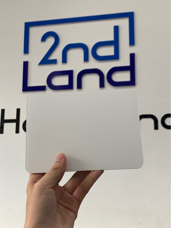 Apple magic trackpad 2 A1535 - Màu trắng - Ngoại hình: 98% - Body