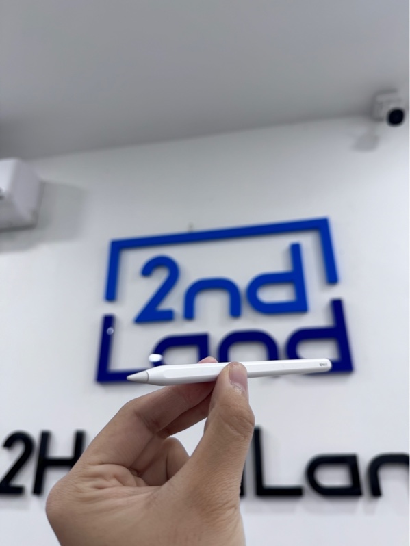 Apple Pencil 2 - Màu trắng - Ngoại hình 97,5% - Thân bút trầy, chuôi ố nhẹ - Body