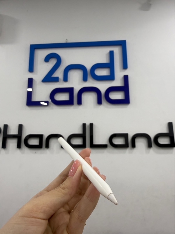 Apple pencil 2 - Màu trắng - Ngoại hình 97% - trầy xước , mòn đầu ngòi - Body