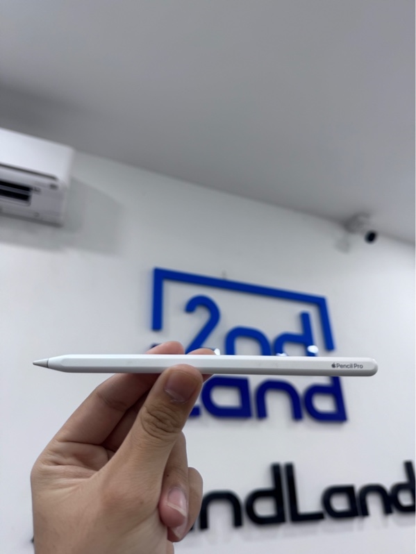 Apple Pencil Pro - Màu trắng - Ngoại hình 97% - Thân bút ố vàng, trầy, đầu mòn - Body
