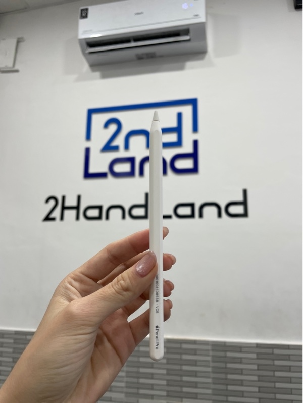 Apple pencil pro - Màu trắng - Ngoại hình: 98% - Đã khắc tài khoản ngân hàng - Body