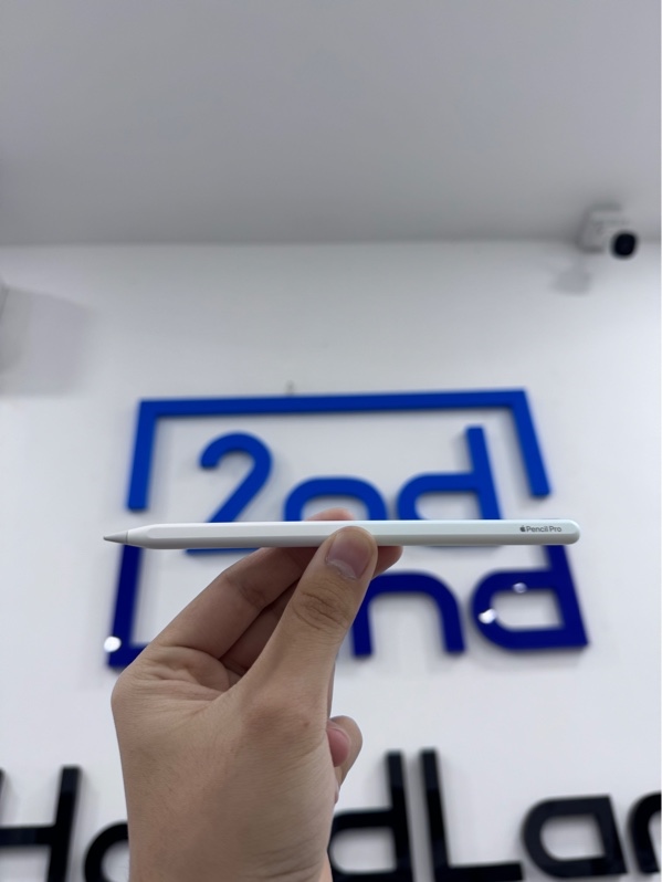 Apple pencil pro - Màu trắng - Ngoại hình 98% - Đầu bút ố nhẹ - Kèm box