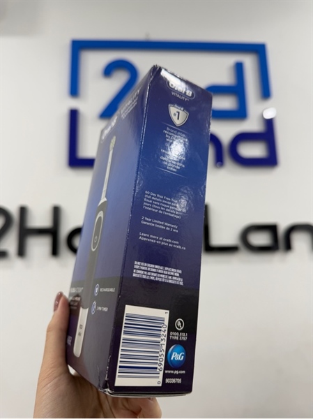 Bàn chải điện Oral B Vitality Rechargeable - Màu đen - New Open Box 1