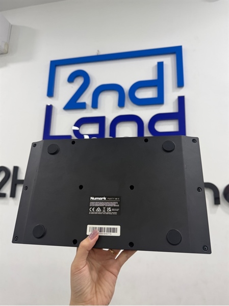 Bàn DJ Numark Party Mix 2 - Màu đen - Ngoại hình 98% - Kèm Box , dây 2