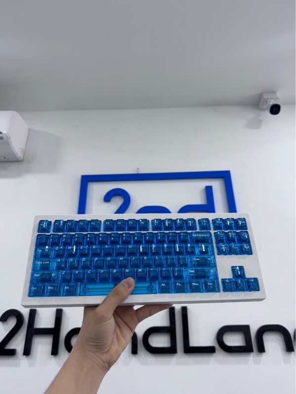 Bàn phím Akko 5087 V3 - 1 mode dây - Màu trắng - Ngoại hình 97,5% - Kèm 1 dây kết nối, Bộ keycap noname màu xanh dương trong suốt