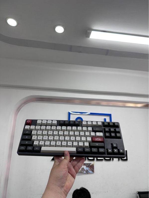 Bàn phím AKKO 5087B Multi-modes - 3 mode dây/ bluetooth/ 2.4G - Có led - Màu xám trắng - Ngoại hình 98% - Fullbox