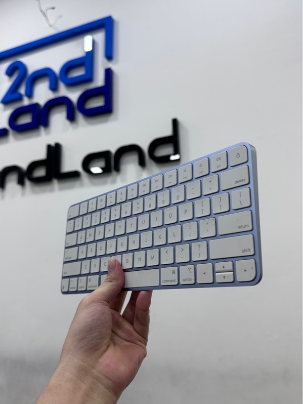 Bàn phím Apple Magic Keyboard 2 - 2 mode : dây, bluetooth - Màu xanh - Ngoại hình 97.5% - Body