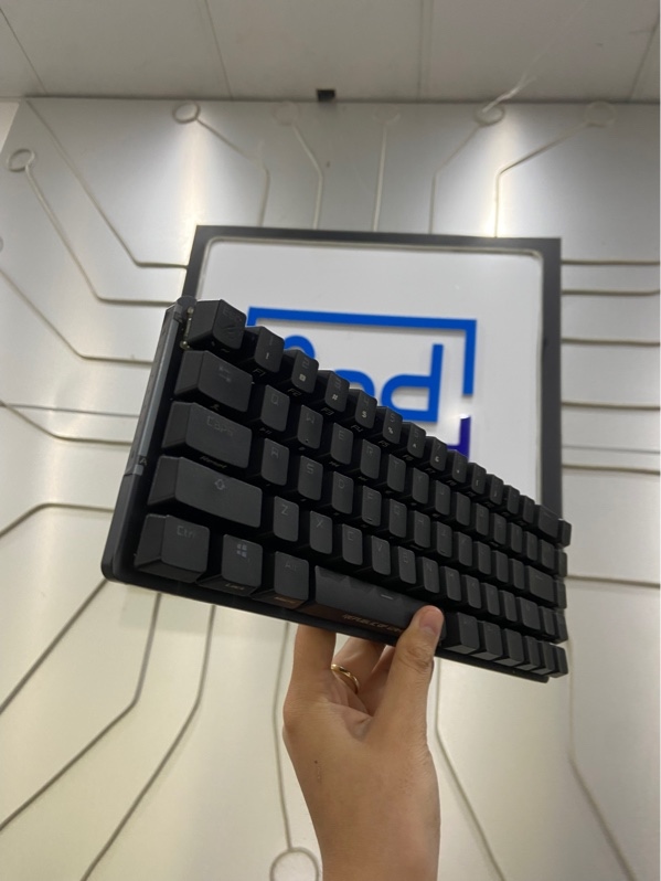 Bàn phím Asus Rog Falchion M601 - 2 mode kết nối (dây,receiver) - Màu đen - Ngoại hình: 97% - Kèm box, dây, receiver dongle