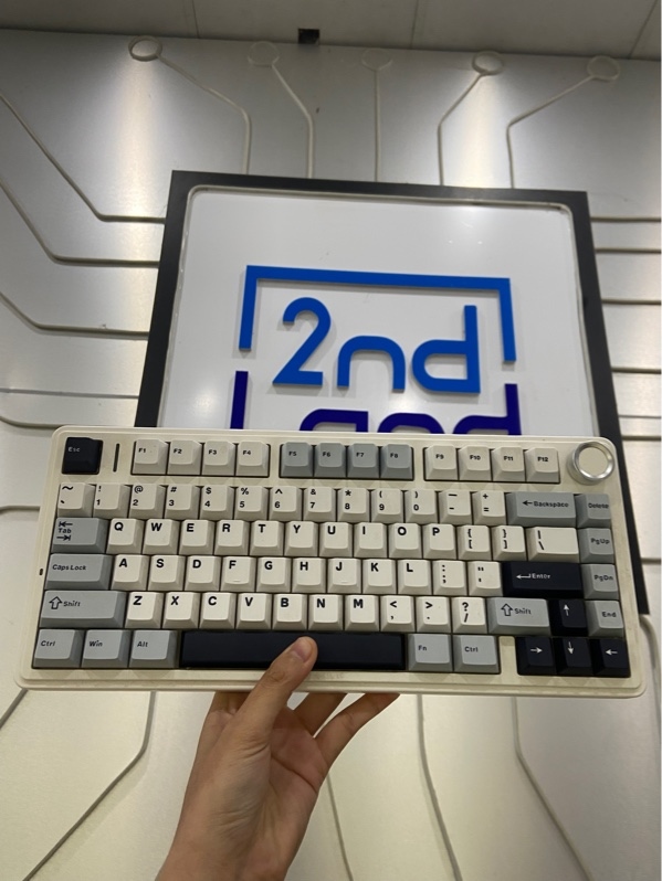 Bàn phím Aula F75 - 3 mode kết nối - Màu trắng - Ngoại hình: 97% - Kèm Box