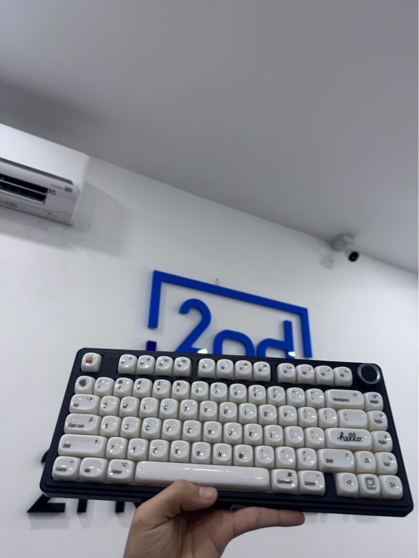 Bàn phím Aula F75 pro - 3 mode - Màu đen trắng - Ngoại hình 98% - Lỗi led phím T với U - Kèm receiver, thiếu dây usb-c, đã thay keycaps