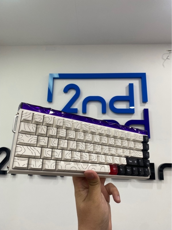 Bàn phím Aula Hero 68 HE - 1 mode - Màu trắng - Ngoại hình: 97% - Trầy xước, ố - Kèm dây kết nối