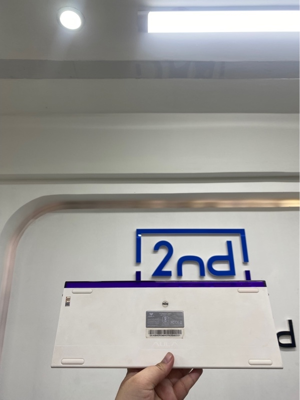 Bàn phím Aula Hero 68 HE - Swtich magnetic có led - Màu trắng - Ngoại hình 97.5% - Kèm dây, Box