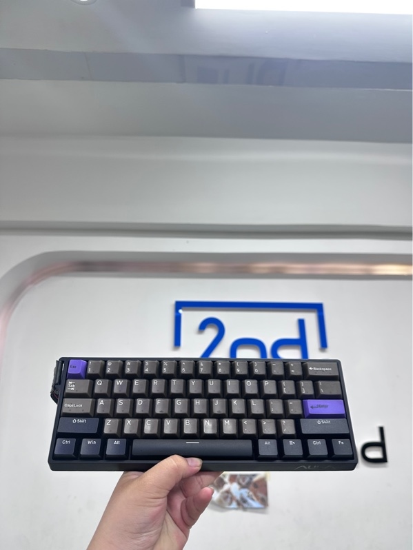 Bàn phím Aula Win 60he - 1mode dây - Màu đen - Ngoại hình 97.5% - Đã thay keycap - Kèm box