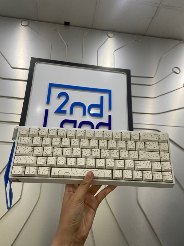 Bàn phím Aula Win68 Ultra - 1 mode dây kết nối - Màu trắng - Ngoại hình: 97.5% - Kèm Box + dây kết nối