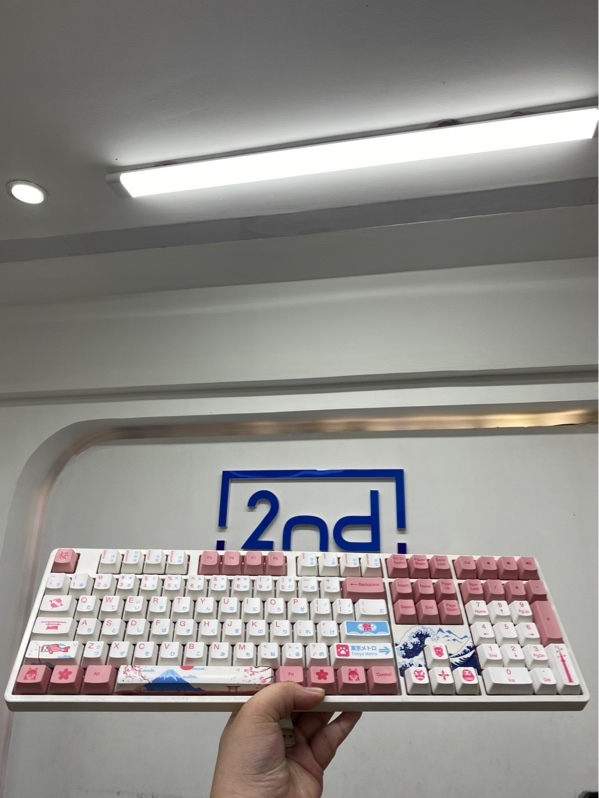 Bàn phím cơ AKKO 5108 RGB - 1 mode dây - Màu trắng hồng - Ngoại hình 97.5% - Body