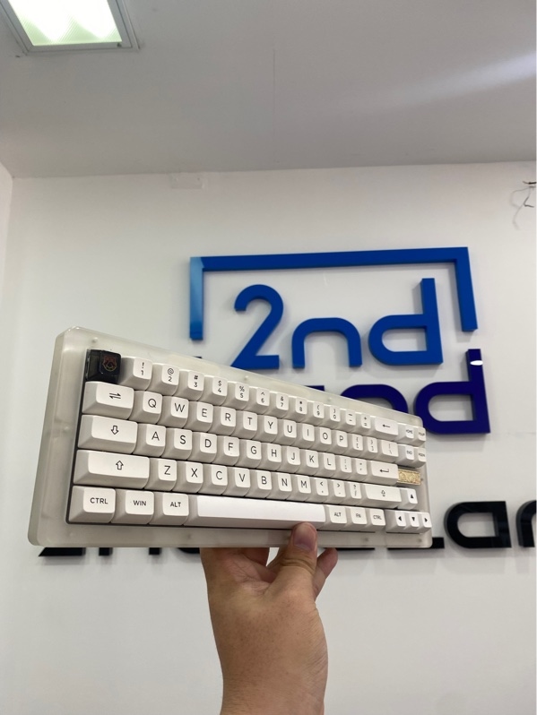Bàn phím cơ Akko ACR Pro 68 - 1 mode dây - Màu trắng - Ngoại hình: 97% - Ố xước - Kèm Box