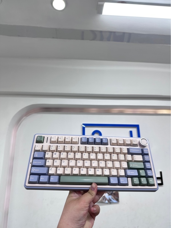 Bàn phím cơ Aula f75 - 3 mode (2.4/ bluetooth/ dây) - Rgb Switch outemu Silent lime - Màu trắng xanh - Ngoại hình 97% - Kèm reciver, usb-c, box