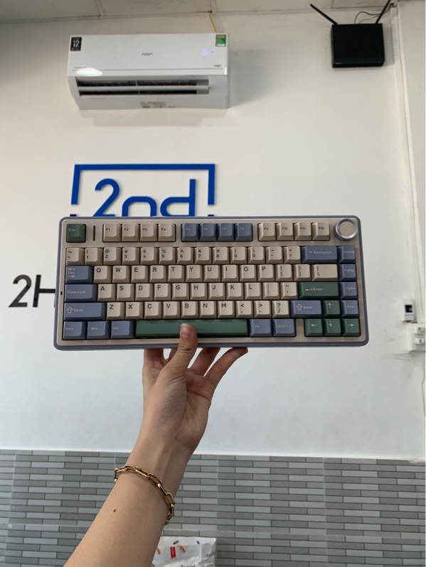 Bàn phím cơ AULA F75 - Màu trắng - Ngoại hình: 97% - Kèm box
