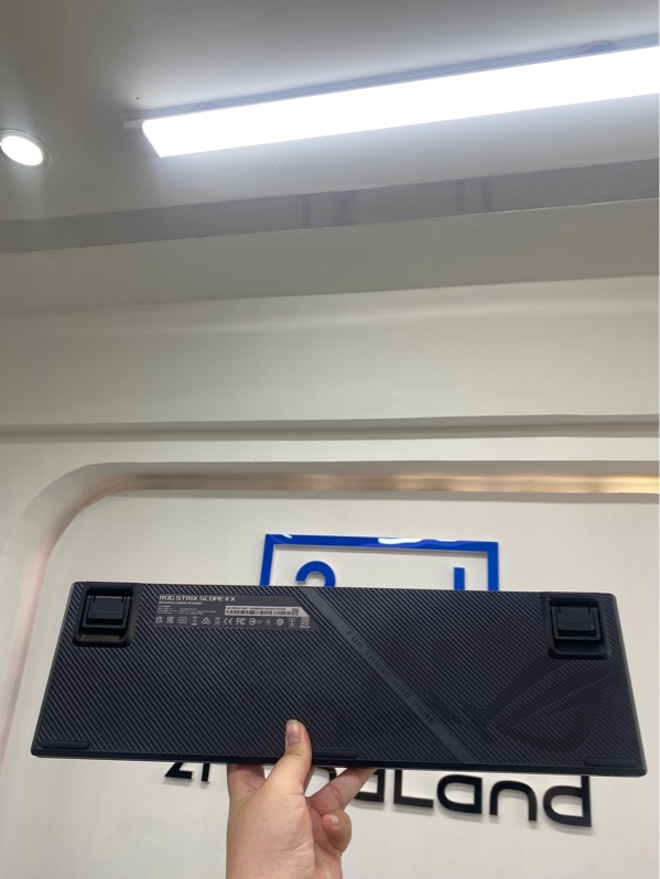 Bàn phím cơ chơi game có dây ASUS ROG Strix Scope II X - 1 mode dây - Led rgb - Màu đen - Ngoại hình 98% - Kèm kệ kê tay, box