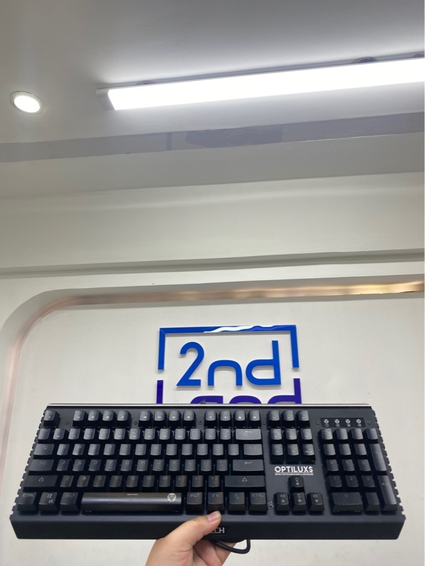 Bàn phím cơ có dây Fantech Optiluxs MK884 led RGB - Orange switch - Màu đen - Ngoại hình 97.5% - Body