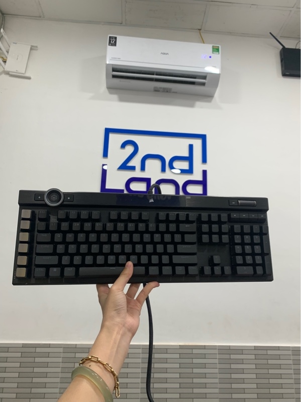 Bàn phím cơ Corsair K100 RGB - Cherry MX Speed Silver - Màu đen - Ngoại hình: 98% - Fullbox
