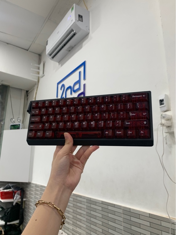 Bàn phím cơ FGG Madlions Mad 60 Pro - Ngoại hình: 98% - Màu đỏ - Fullbox