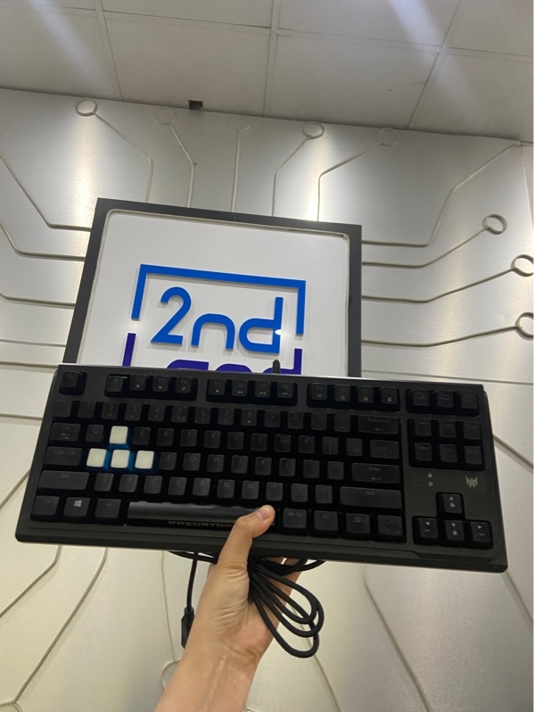 Bàn Phím Cơ Gaming Pretador Aethon TKL 301 - Màu đen - Ngoại hình: 97% - 4 Phím W,A,S,D bị tróc hết bề mặt, xước - Box