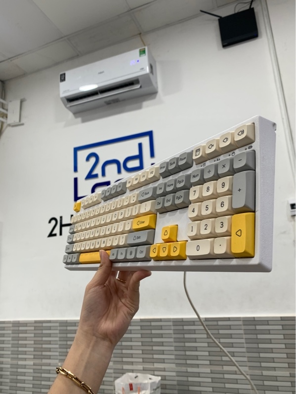 Bàn phím cơ Keycool KC108 - 1 mode - Màu trắng - Ngoại hình: 97% - Kèm dây