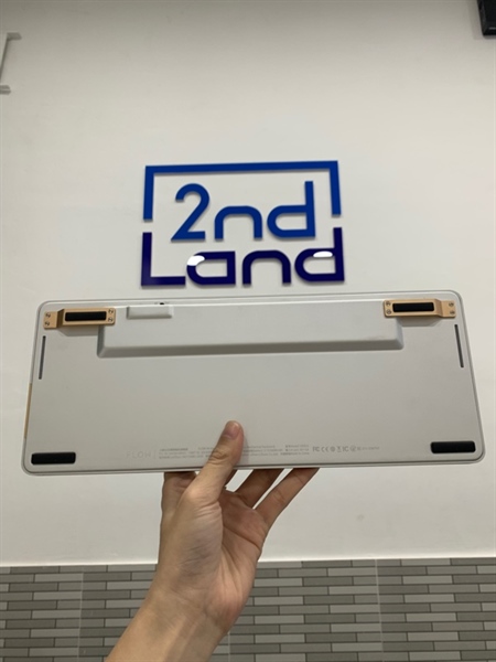 Bàn phím cơ Lofree Flow 84 Keys - 2 mode: dây + bluetooth - Màu trắng - Ngoại hình: 97% - Body 2