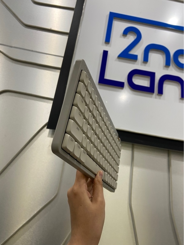 Bàn phím cơ LOFREE FLOW LITE - 3 mode kết nối - Led đơn sắc - Màu trắng - Ngoại hình: 98% - FullBox