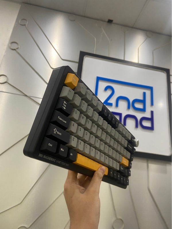 Bàn phím cơ Machenike K600-B82W - 3 mode kết nối (dây, receiver, bluetooth) - Màu đen - Ngoại hình: 98% - Kèm receiver + dây