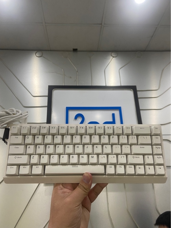 Bàn phím cơ Mchose Ace 68 - 1 mode - Màu trắng - Ngoại hình: 97% - Kèm dây kết nối