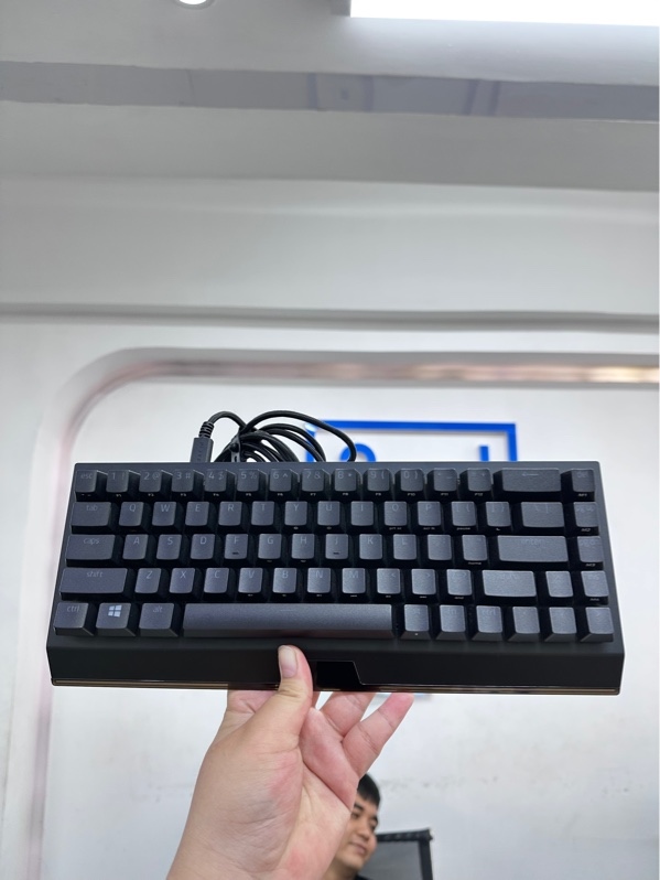 Bàn phím cơ Razer BlackWidow V3 Mini HyperSpeed - 3 mode (2.4, usb, bluetooth) - Rgb - Màu đen - Ngoại hình 98% - Kèm reciver, usb-c