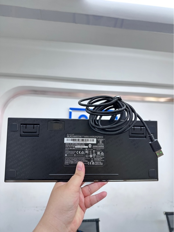 Bàn phím cơ Razer BlackWidow V3 Mini HyperSpeed - 3 mode (2.4, usb, bluetooth) - Rgb - Màu đen - Ngoại hình 98% - Kèm reciver, usb-c