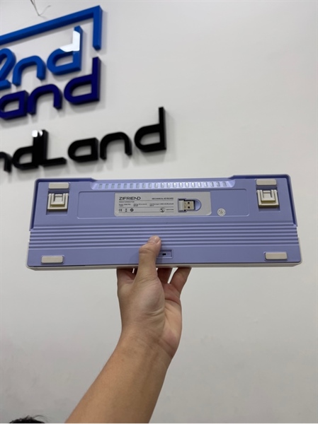 Bàn phím cơ Zifriend ZA68 - 3 mode : Dây , receiver , bluetooth - Màu trắng - Ngoại hình 97% - lờn nhiều phím mũi tên trái N B Shift phải 3 5 0 Del Fn Núm chỉnh âm lượng , liệt phím windows T - Kèm receiver ( SẢN PHẨM KHÔNG BẢO HÀNH ) 2