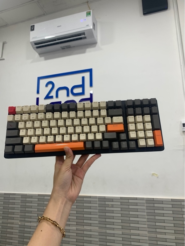 Bàn phím cơ Ziyoulang k6 - Màu trắng đen - Ngoại hình: 97% - Dơ ố - Box