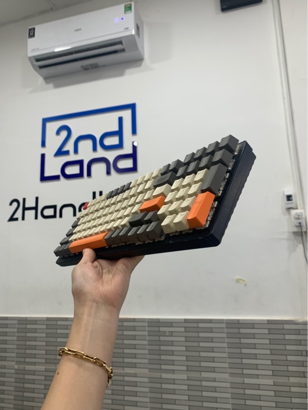 Bàn phím cơ Ziyoulang k6 - Màu trắng đen - Ngoại hình: 97% - Dơ ố - Box