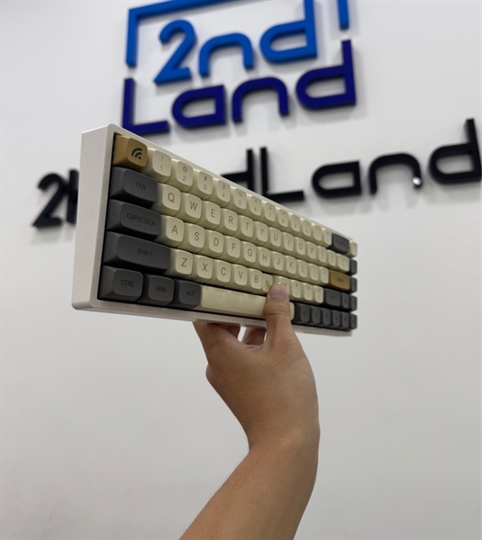 Bàn phím Custom Kít bàn phím TK68 Pro-Epomaker Everghide - 3 mode : dây , bluetooth , receiver - Màu trắng - Ngoại hình 97% - Kèm bộ Keycap Shimmer Retro - Keycap PBT XDA 123 1