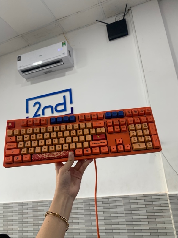 Bàn phím dây AKKO 3108 V2 Dragon Ball Z – Goku - Màu cam - Ngoại hình: 97% - Body