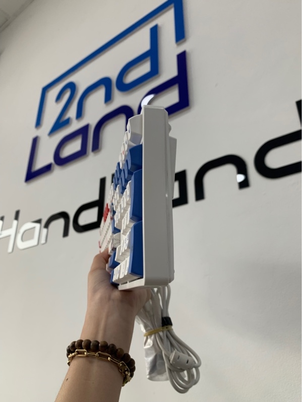 Bàn phím dây Akko 5108 X Honkai Impact - Màu trắng - Ngoại hình: 98% - Body