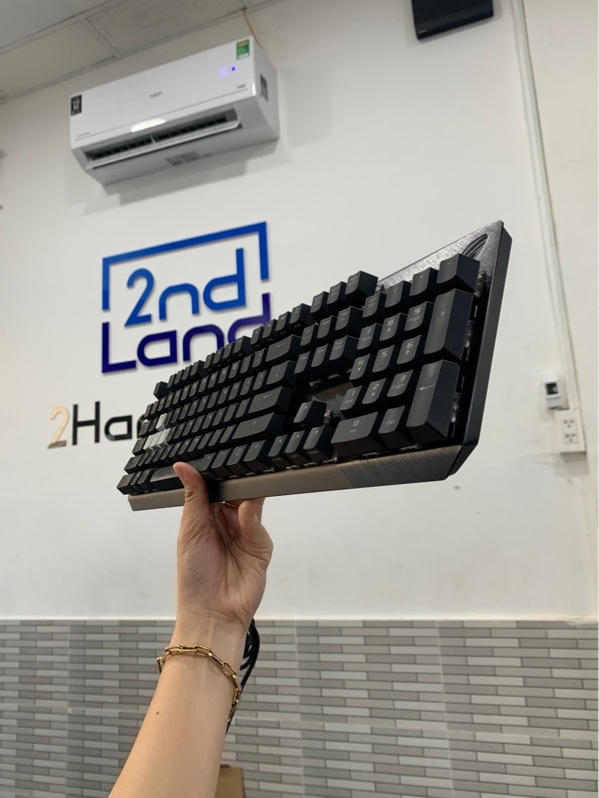 Bàn phím dây Asus XA04 - Màu đen - Ngoại hình: 97% - Trầy cấn góc, tróc sơn oxi hoá nhẹ - Fullbox